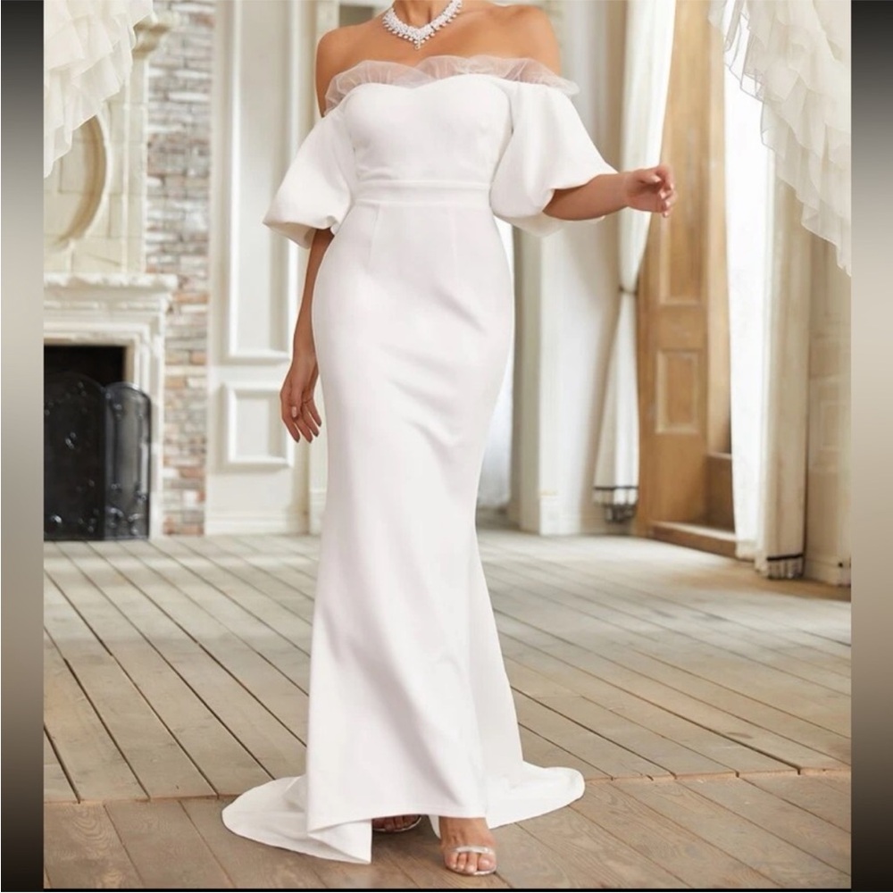 Elegant Off-Shoulder White Wedding Dress
